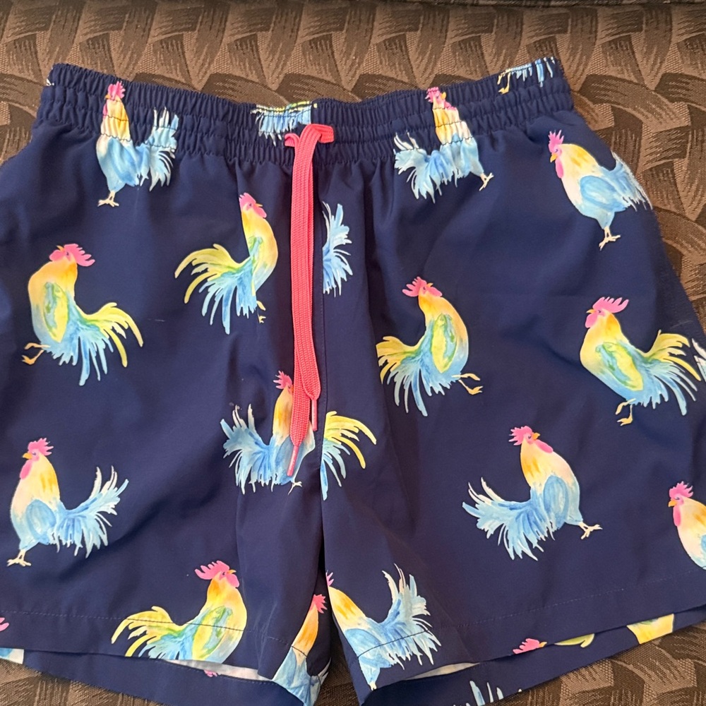 Chubbies Navy Rooster Print Athletic Shorts